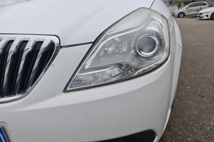 Used Buick Excelle 2015 1.5L Automatic Classic Model Left Front Headlight