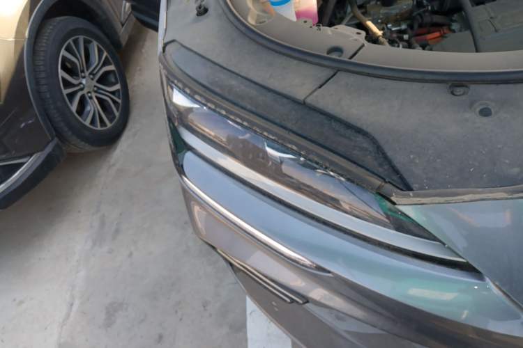 Used BYD Song PLUS New Energy 2025 EV Intelligent Driving Version 520km Premium Model Right Front Headlight