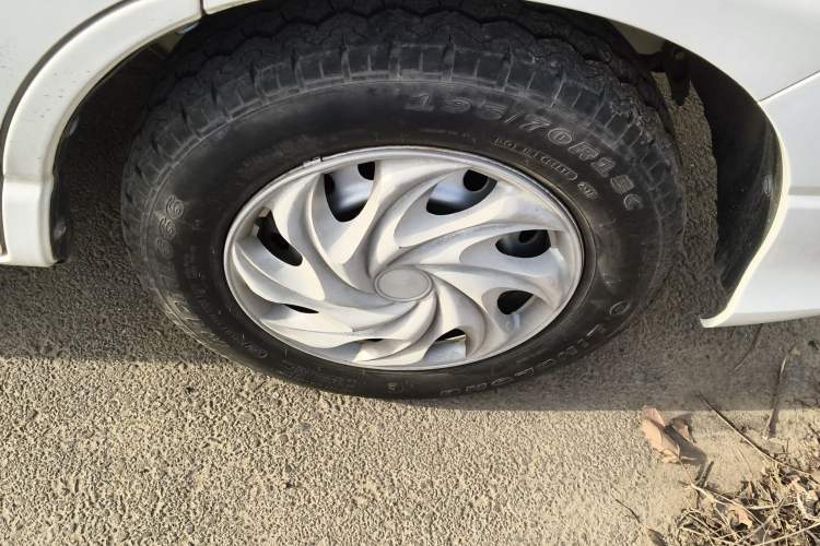 Used Jinbei Express 2018 2.0L Standard Version V19 Right Front Wheel Hub