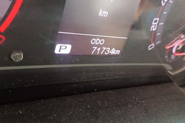 Used SAIC MAXUS T70 2021 2.0T Diesel Automatic 4x4 Elite Version with Long Bed and High Ground Clearance