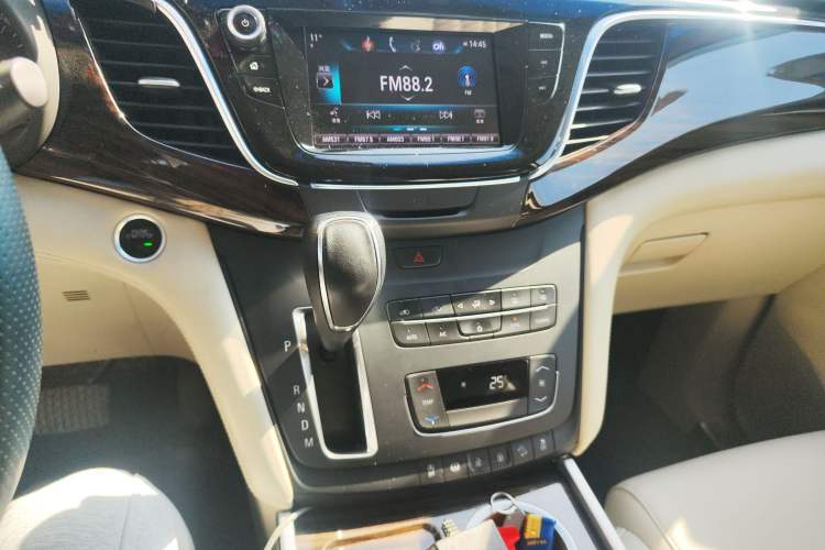 Used Buick GL8 2017 ES 28T Comfort Model China V Standard