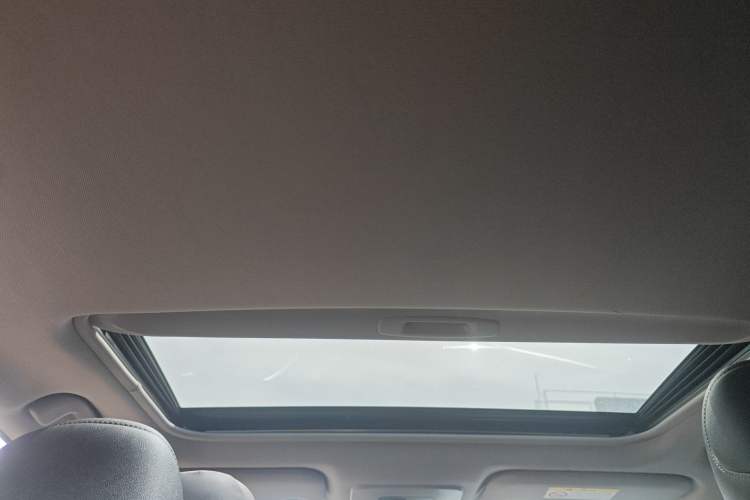 Used Toyota Camry 2021 2.0G Luxury Edition
