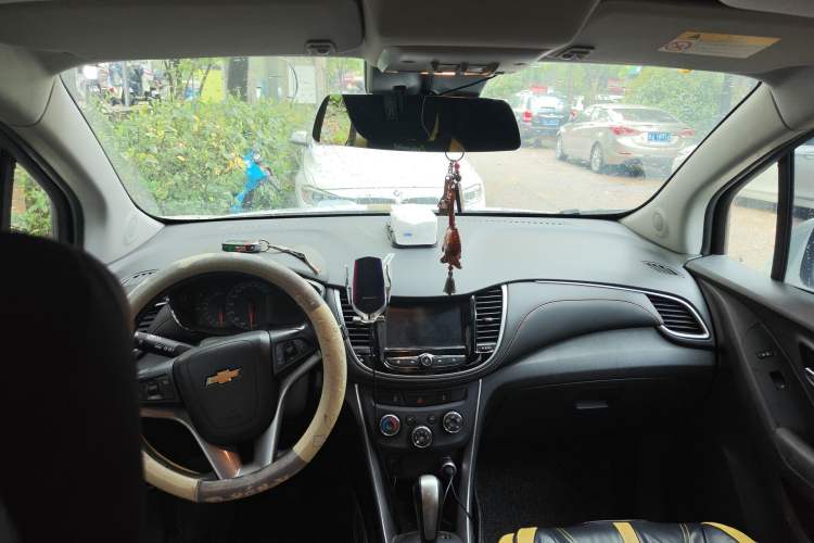 Used Chevrolet Trax 2018 330T Automatic Two-Wheel Drive Luxury Model