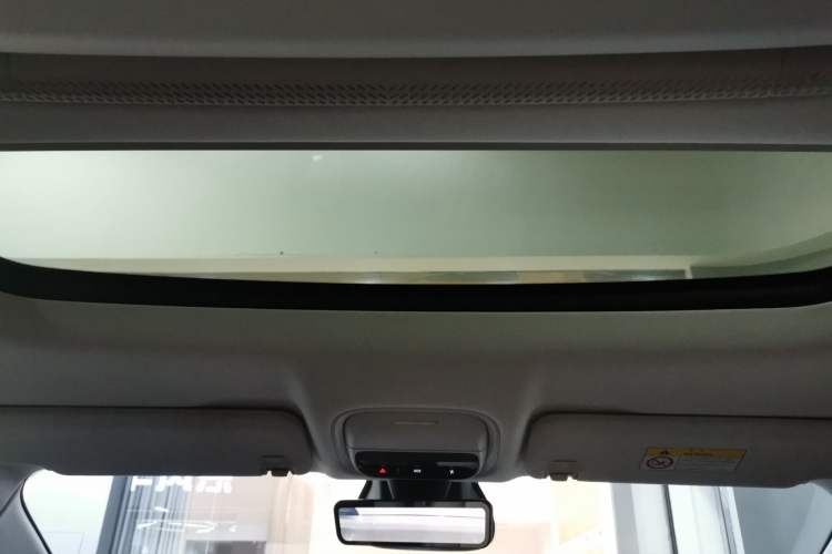 Used XPeng X9 2024 610 Long-Range Pro
