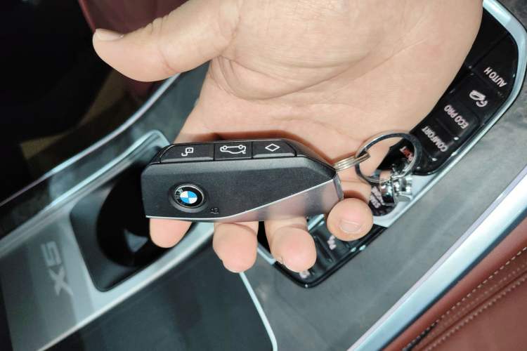 Used BMW X5 2023 xDrive 30Li Luxury M Sport Night Edition Package
