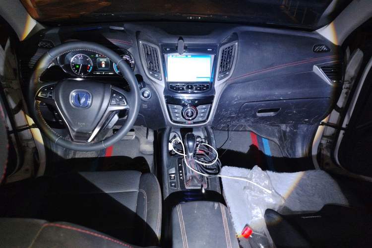 Used Changan CS75 2017 Shangkui Edition 1.5T Automatic Fengxiang Model
