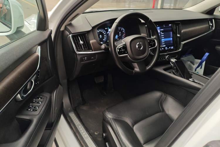 Used Volvo V90 2019 Cross Country T5 AWD Smart Range Version China V Standard
