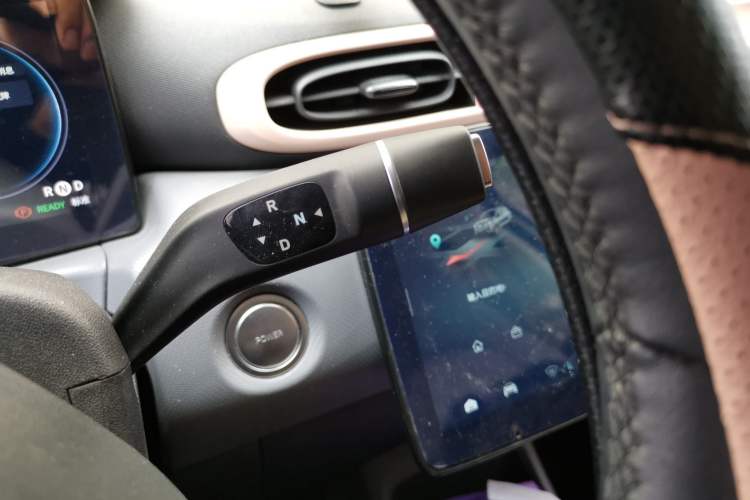 Used Leapmotor T03 2021 400 Luxury Edition Gear Lever