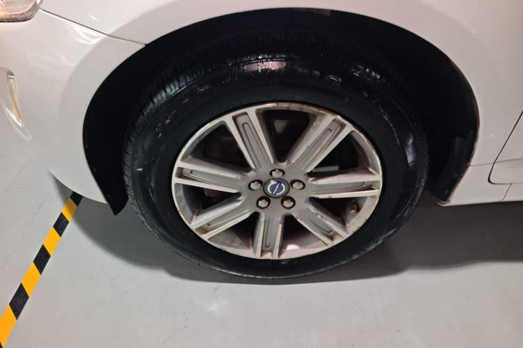 Used Volvo XC60 2017 T5 AWD Smart Upgrade Edition
