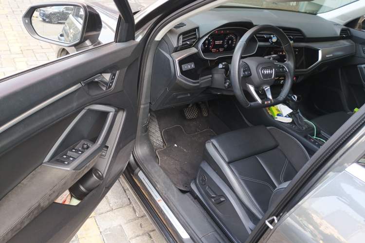 Used Audi Q3 Sportback 2020 40 TFSI Fashion Model
