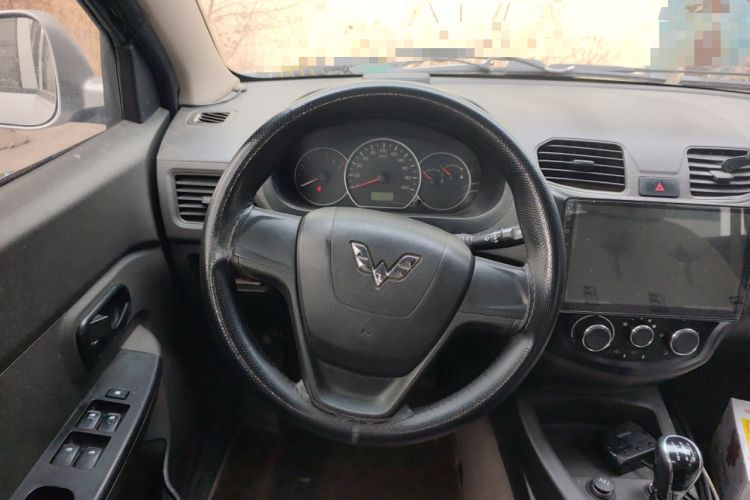 Used Wuling Hongguang 2015 1.5L S1 Standard China V-Emission Standards

