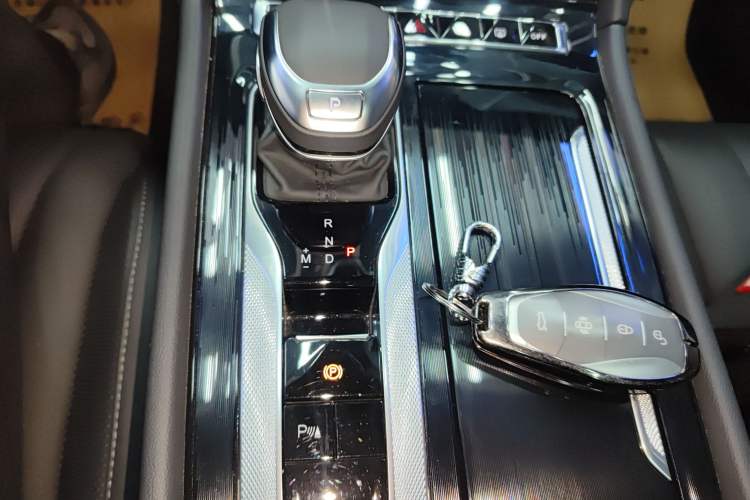 Used Hongqi H5 2023 1.5T DCT Smart Connect Flagship Edition
