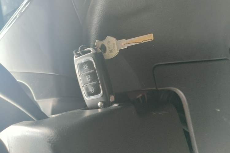 Used Jinbei Gold Hiace 2021 1.5L Passenger Van Travel Lion 6-Seater Vehicle Key