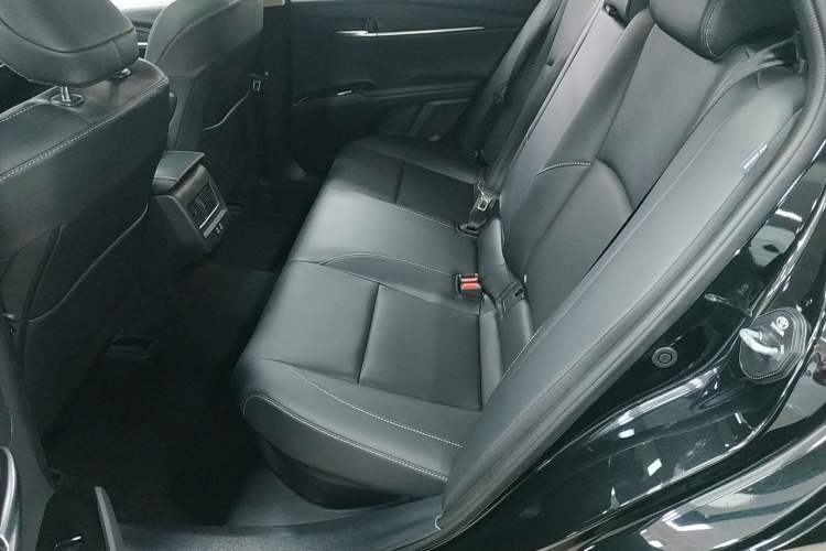 Used Toyota Camry 2026 Model Dual-Engine 2.0HGVP Luxury Edition