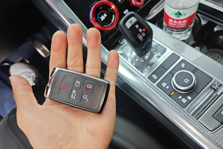 Used Land Rover Range Sport 2020 3.0 L6 HSE DYNAMIC Vehicle Key