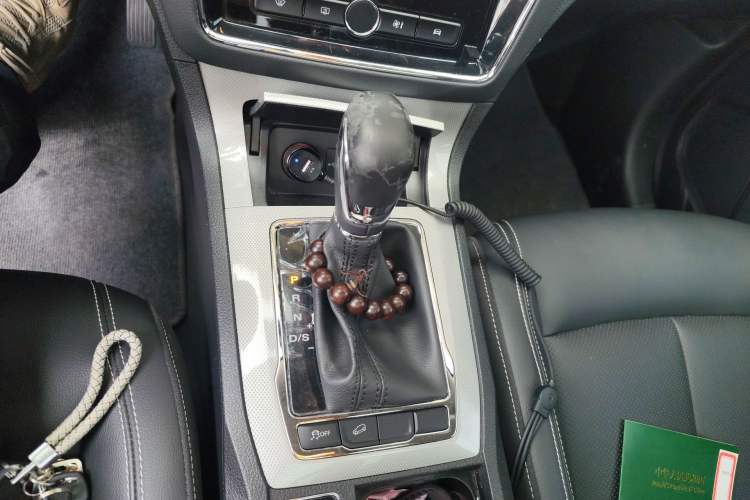 Used Roewe RX5 2020 20T Automatic 4G Connect Superior Flagship Edition Gear Lever