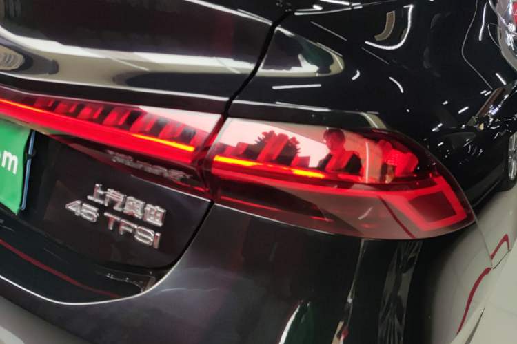 Used Audi A7L 2024 45TFSI S-line Dream-Building Edition Flow Crystal Package