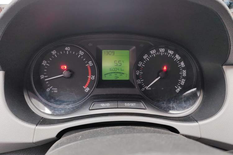 Used Skoda Fabia 2015 1.4L Manual Front-Wheel Drive Model