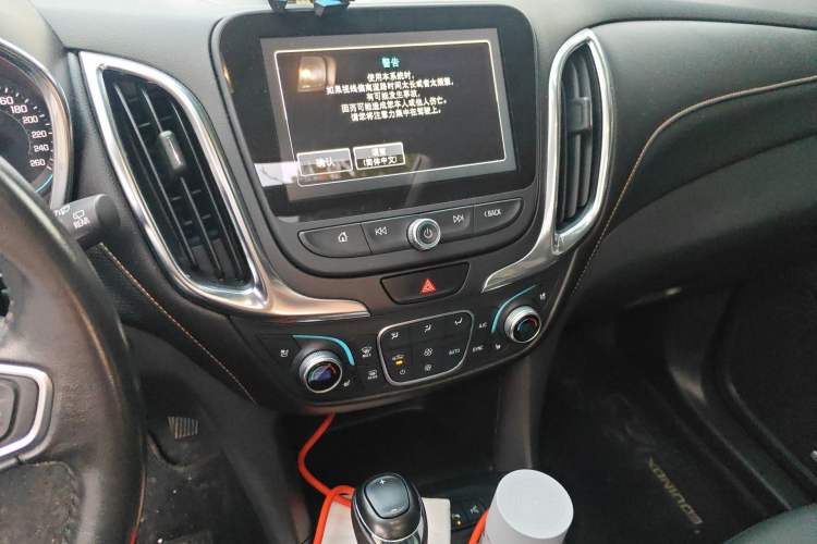 Used Chevrolet Equinox 2018 RS 550T Automatic All-Wheel-Drive Boundary Edition Audio And AC Panel