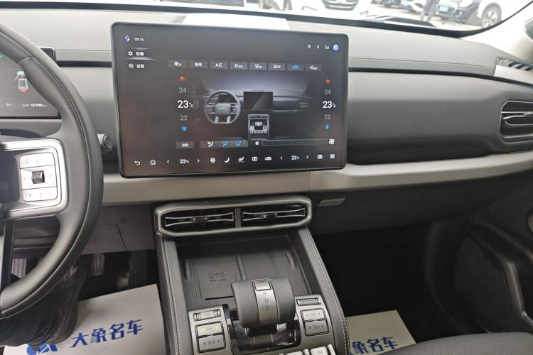 Used Formula Leopard Titanium 3 2025 501 km All-Wheel Drive Intelligent Driving Max Edition
