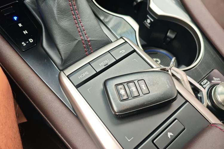 Used Lexus RX 2020 Revised Version 450h Four-Wheel Drive Elegant Edition Vehicle Key