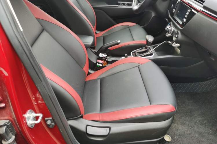 Used Kia KX Cross 2017 1.4L AT GLS