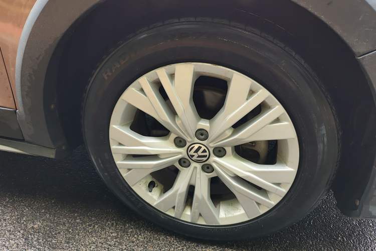 Used Volkswagen C-TREK 2017 230TSI DSG Comfort Version