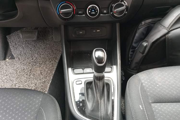 Used Hyundai Celesta 2020 1.6L Automatic GL Enjoyable Edition