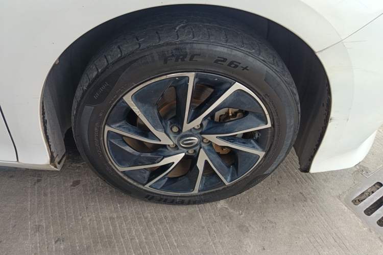Used GAC Group EA6 2021 Luxury Edition Right Front Wheel Hub