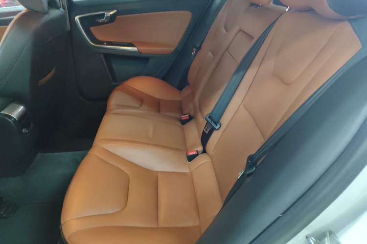 Used Volvo S60 2019 S60L Facelift T5 Intelligent Advanced Edition
