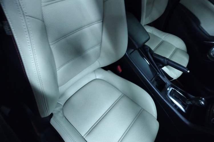 Used Mazda Atenza 2013 2.0L Standard Version

