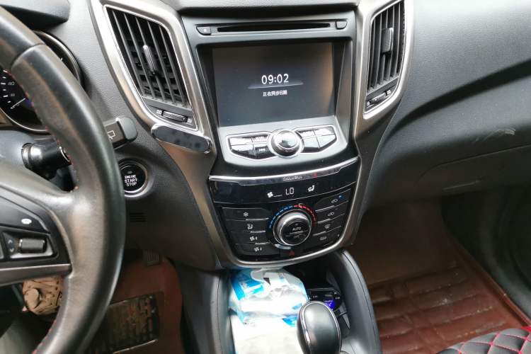 Used Changan CS75 2014 1.8T Automatic Elite Version China V Standard