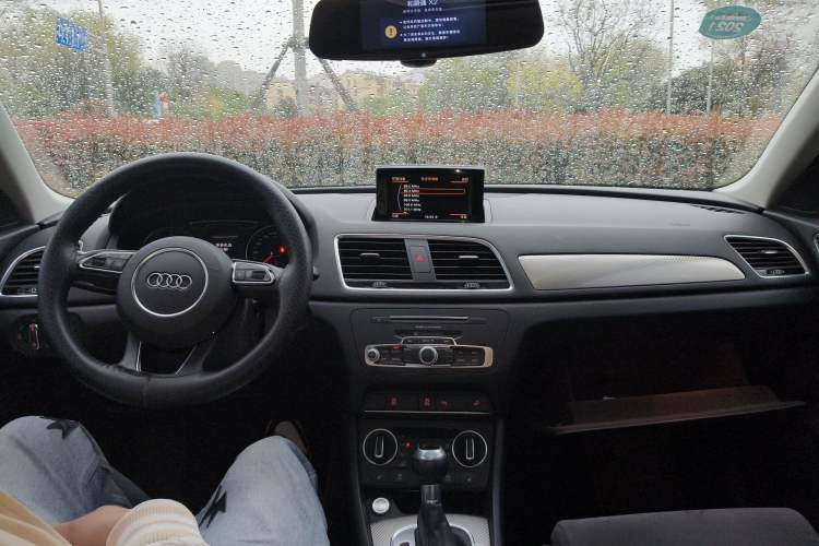 Used Audi Q3 2018 30th Anniversary Edition 35 TFSI Sport Model Headliner