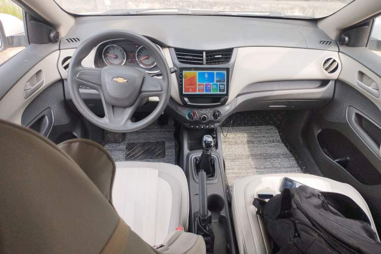 Used Chevrolet Sail 2015 Sail 3 1.3L Manual Warm Edition Center Console