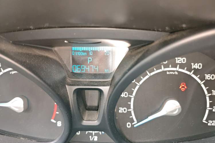 Used Ford EcoSport 2013 1.5L Automatic Fashion Model
