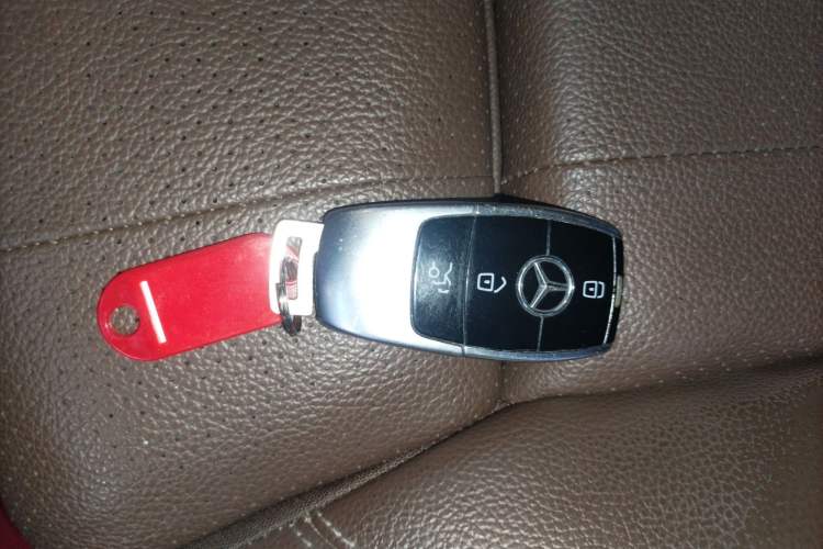 Used Mercedes-Benz E-Class 2020 E 260 L
