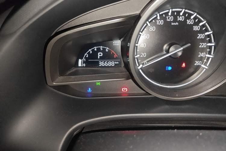 Used Mazda CX-4 2020 2.0L Automatic Two-Wheel Drive Blue Sky Dynamic Edition Odometer Close Up