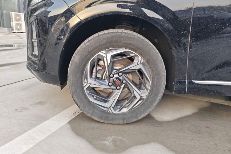 Used Hongqi HS3 2023 1.5T Two-Wheel Drive Shanwei Edition Left Front Wheel Hub