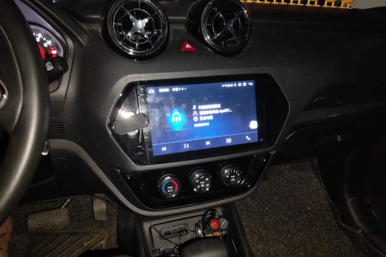 Used Soueast DX3 2018 1.5T CVT Luxury Model Audio And AC Panel