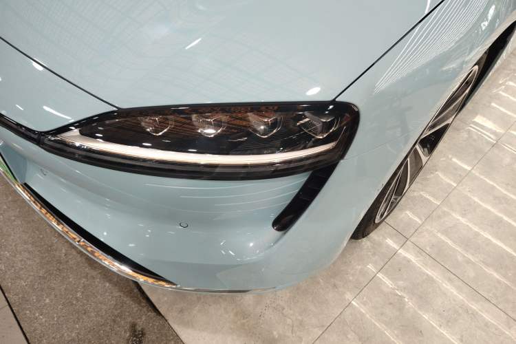 Used Hima Luxeed S7 2025 785 km Ultra
