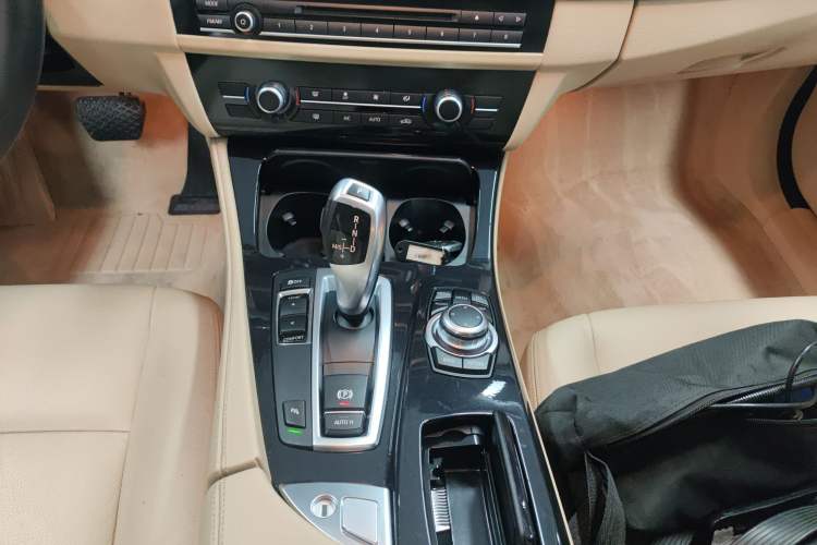 Used BMW 5 Series 2014 520Li Elegant Model