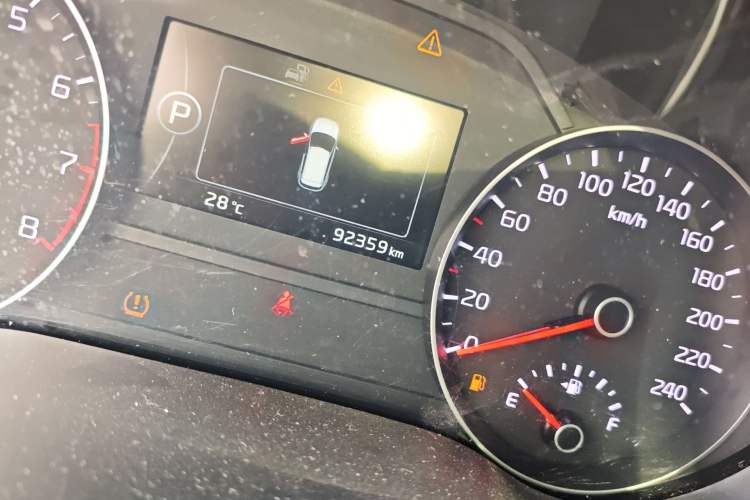 Used Kia KX5 2016 2.0L Automatic 2WD Premium Odometer Close Up