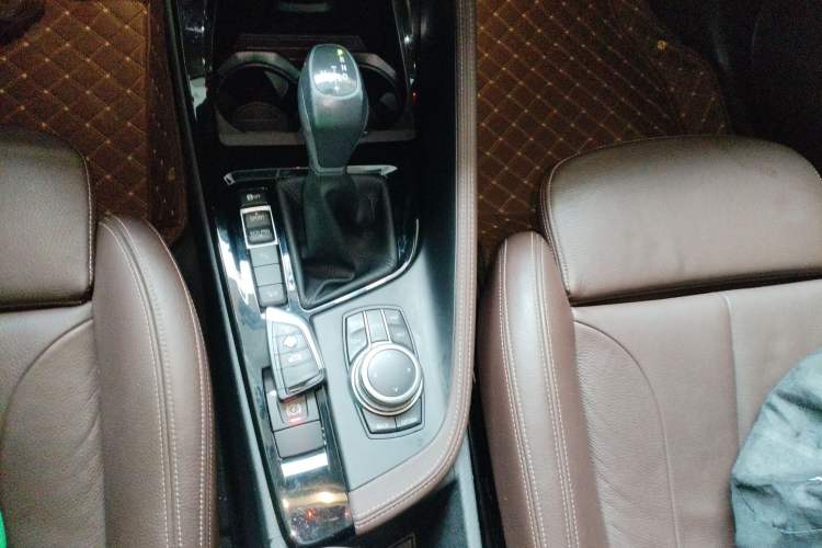Used BMW X1 2019 xDrive20Li Luxury Model Gear Lever