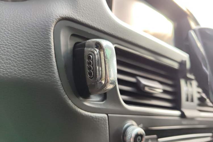 Used Audi Q5 2015 40 TFSI Technology Edition Vehicle Key