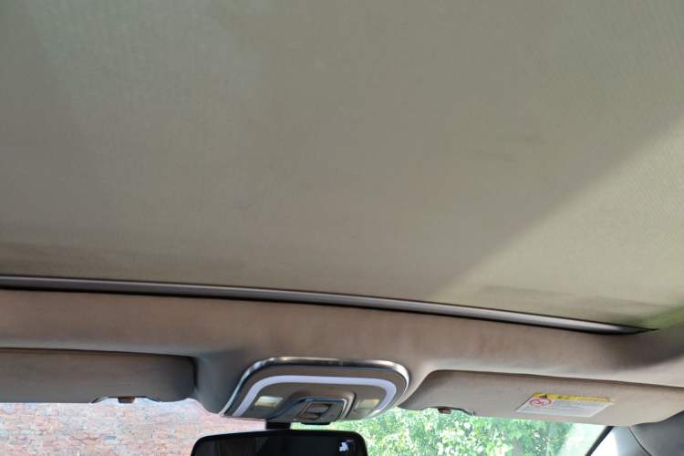 Used BYD Tang New Energy 2015 2.0T Four-Wheel-Drive Flagship Model
