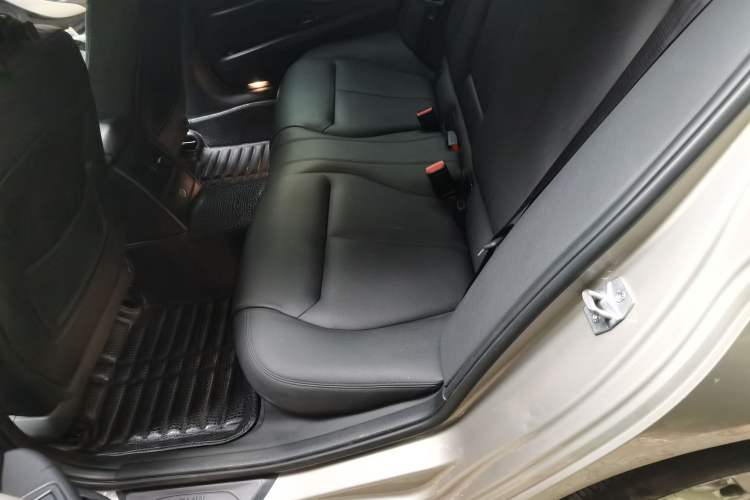 Used BMW 3 Series 2014 320Li Fashion Model
