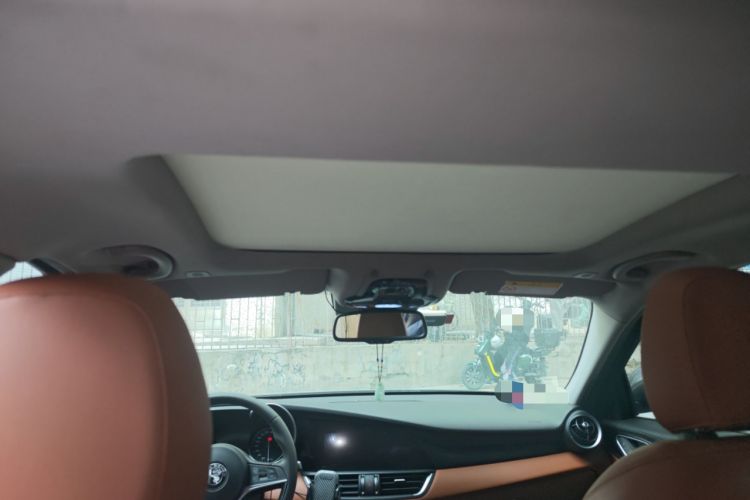 Used Alfa Romeo Giulia 2017 2.0T 200HP Luxury Edition