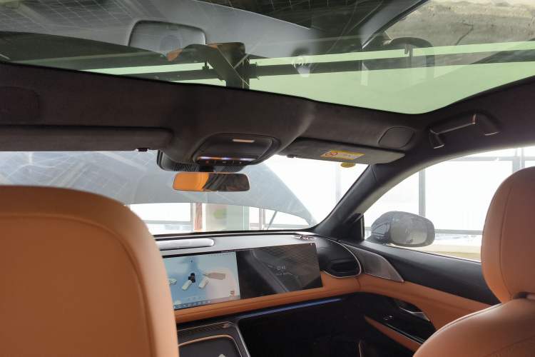 Used XPeng G9 2025 625 Long-Range Max Headliner