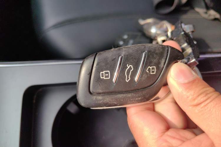 Used Roewe RX5 MAX 2019 300TGI Automatic Smart Cabin Flagship Edition Vehicle Key