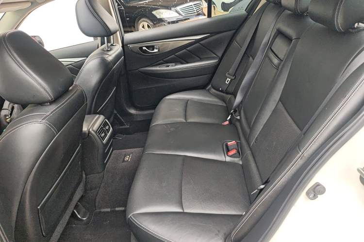 Used Infiniti Q50L 2018 2.0T Enjoyment Version China VI Standard Left Rear Seat